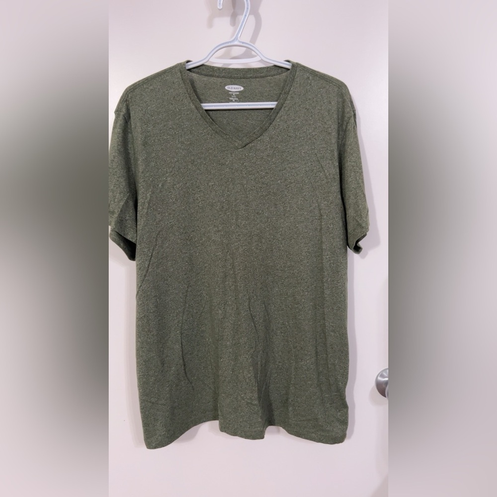 Old Navy Men's Olive V-Neck Shirt